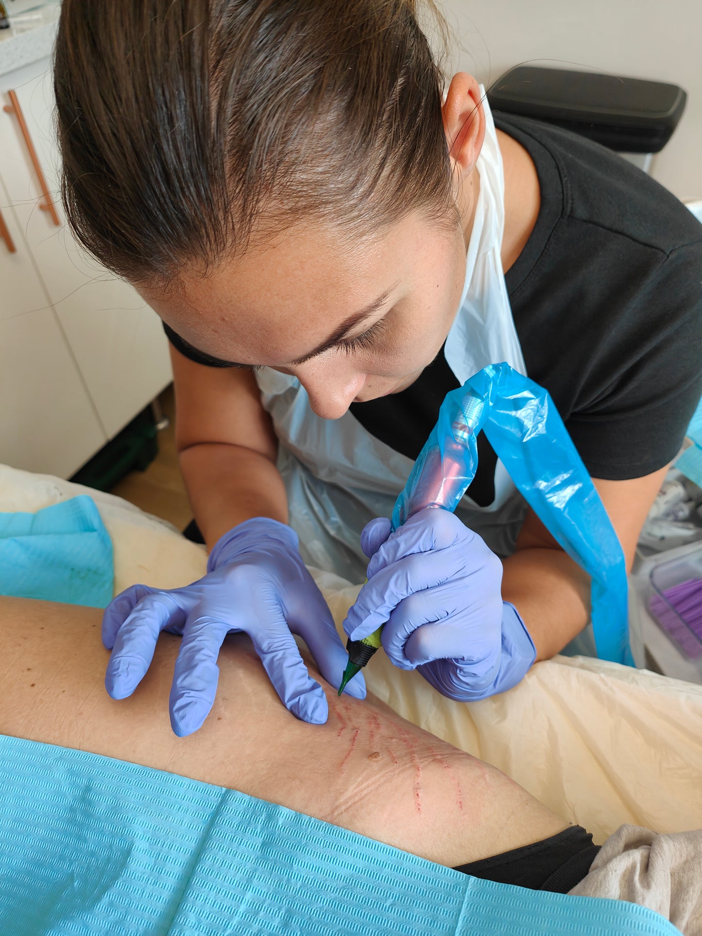 1 Day Advanced Masterclass in Scar Camouflage Techniques & Working on Damaged Skin